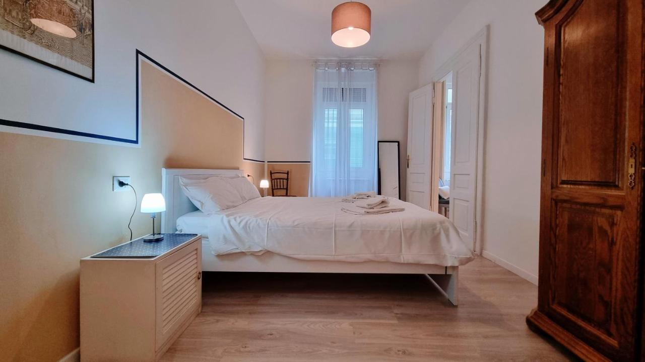 La Casa Dei Leoni Apartment Trieste Luaran gambar
