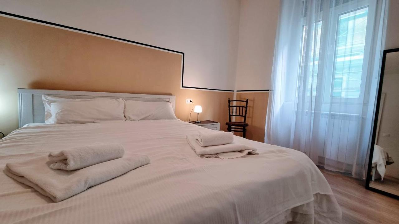La Casa Dei Leoni Apartment Trieste Luaran gambar