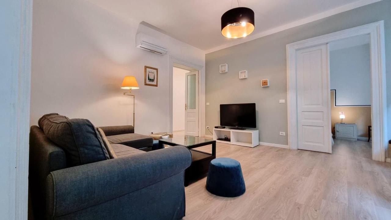 La Casa Dei Leoni Apartment Trieste Luaran gambar